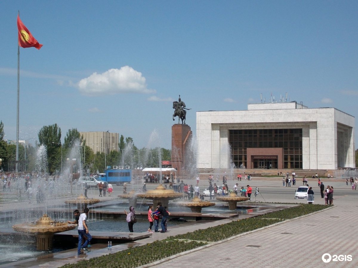 Статуя свободы Бишкек