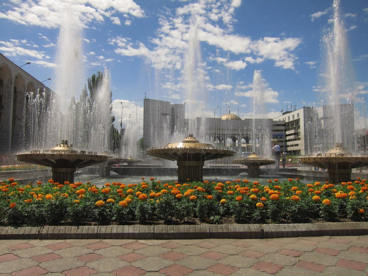 Бишкек площадь ала-ТОО 17 октября