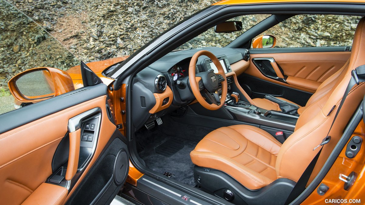 Nissan GTR r35 салон оранжевая