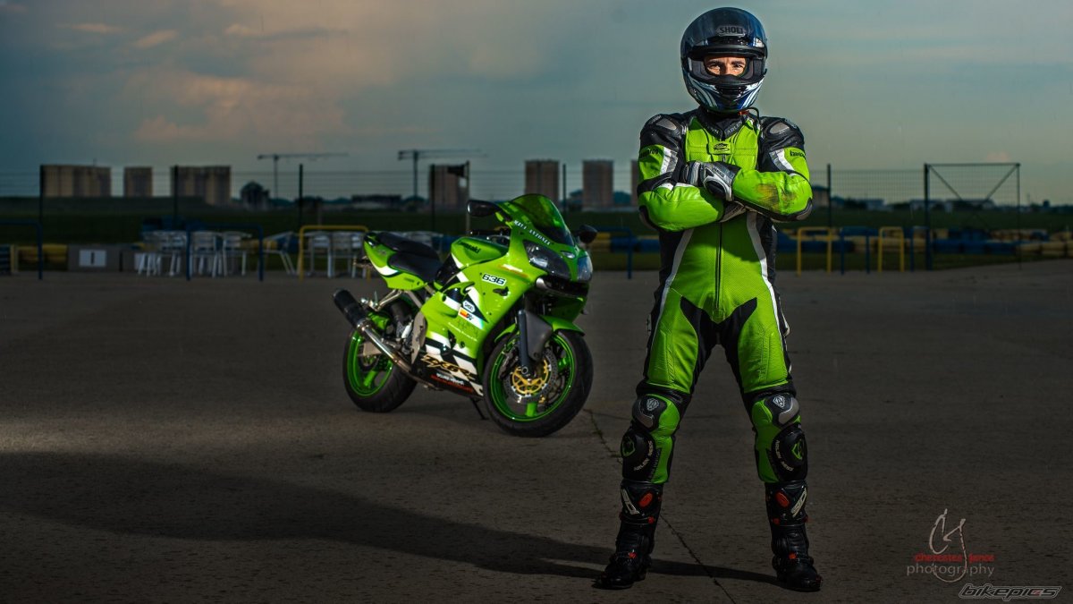 Мотоцикл пилота zx6r ниндзя