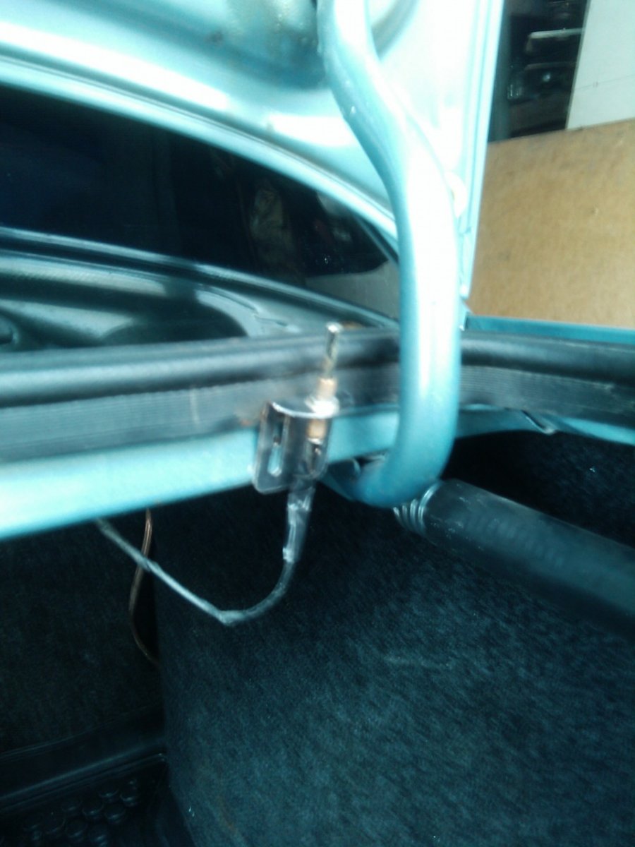 Концевик багажника ВАЗ 2110