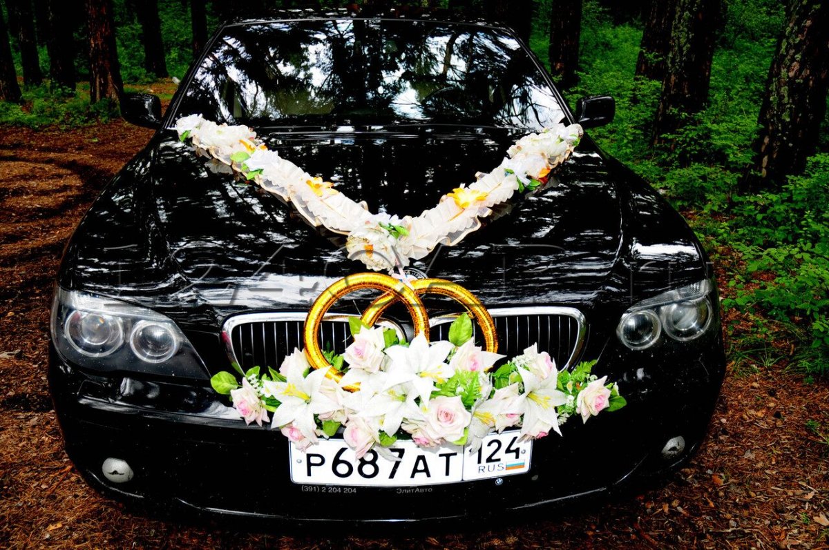 Цветы на машину на свадьбу