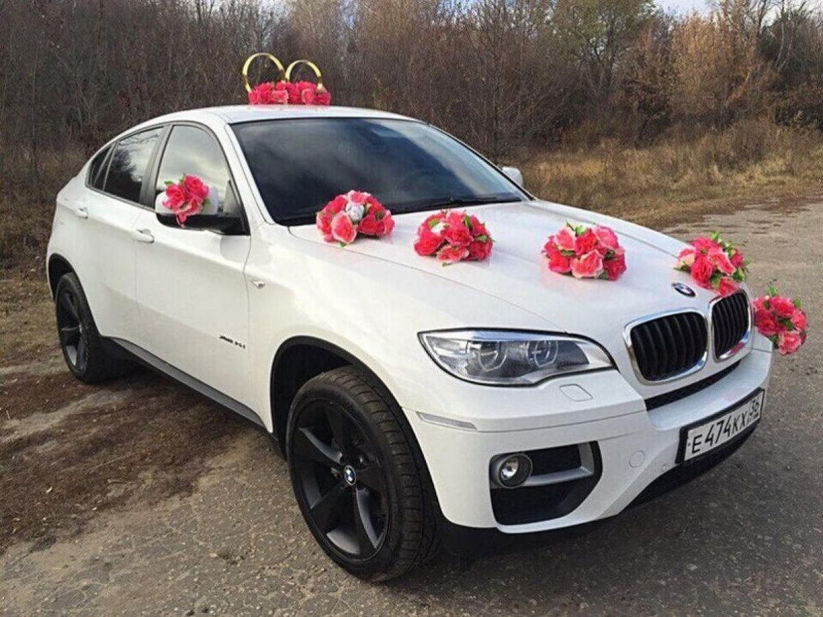 Свадебная BMW x6 белая