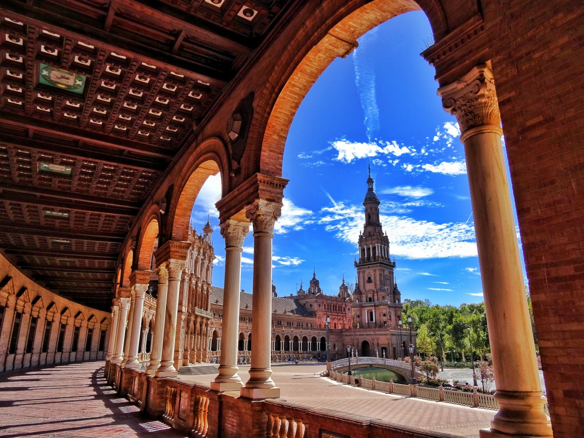 Севилья Центральный дворец Испания фото