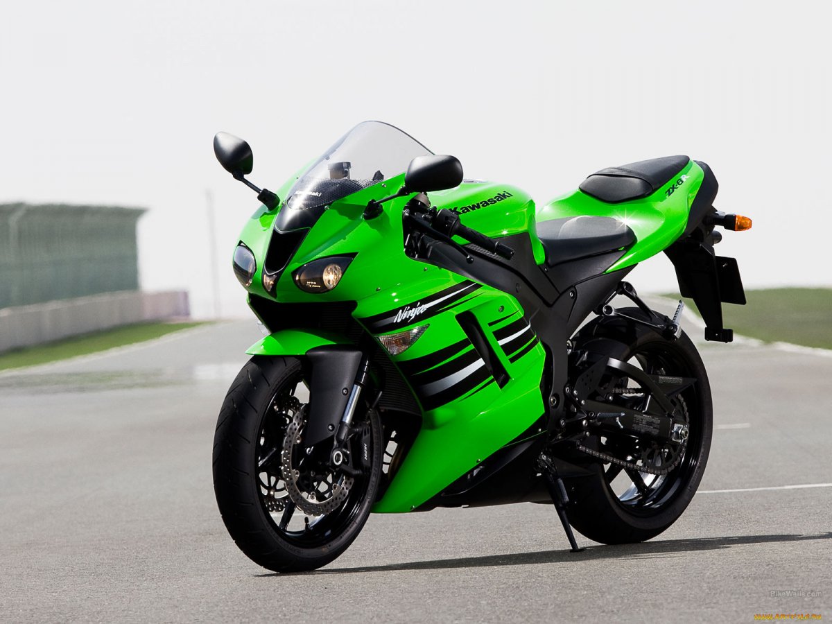 Зеленый мотоцикл фото