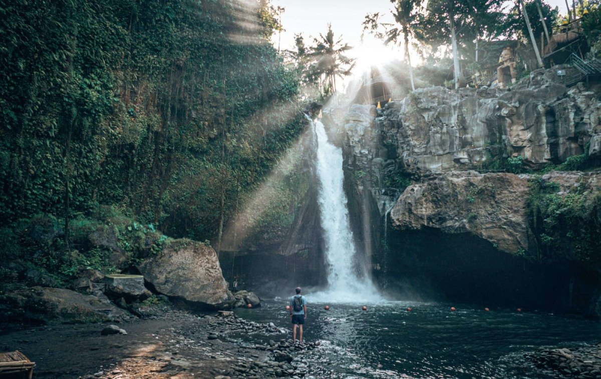 Водопад гит гит остров Бали Индонезия фото