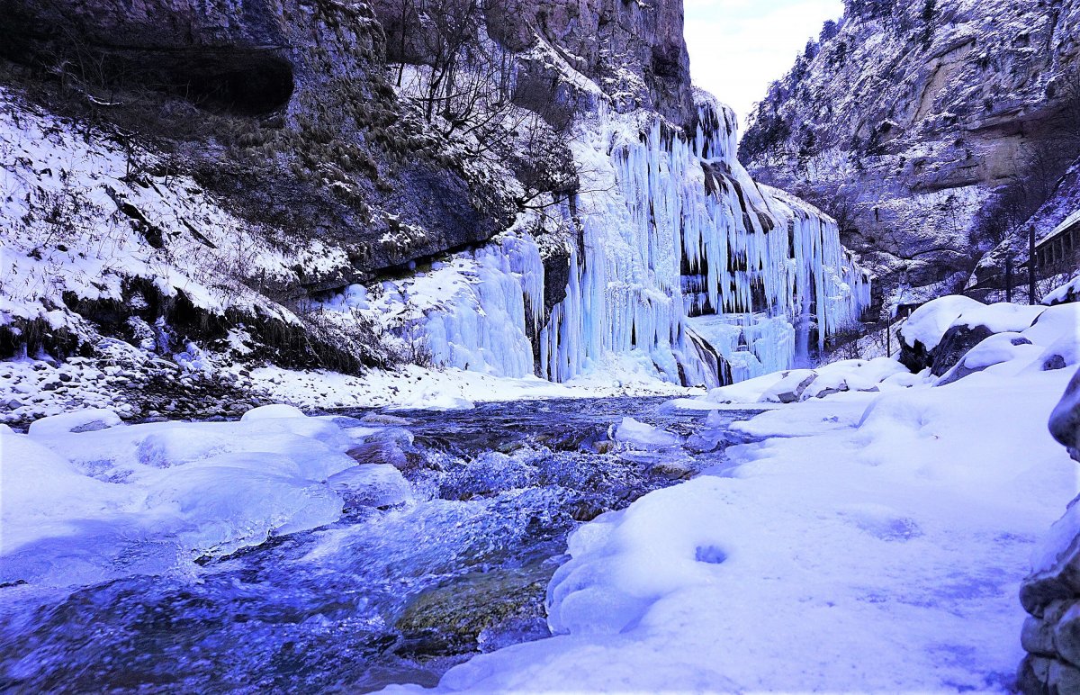 Чегемские водопады Домбай