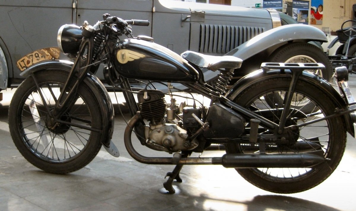 Мотоцикл ДКВ сб 500