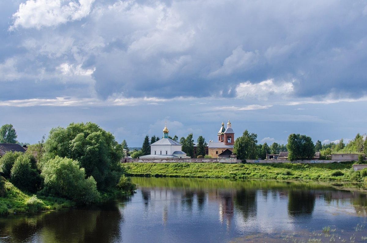 Свято-духов монастырь в Боровичах Новгородской области