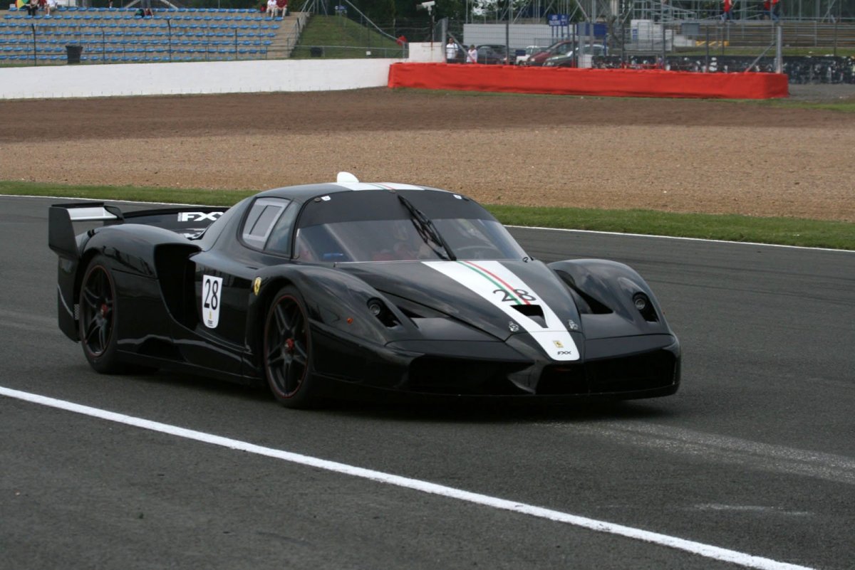 Ferrari FXX черная