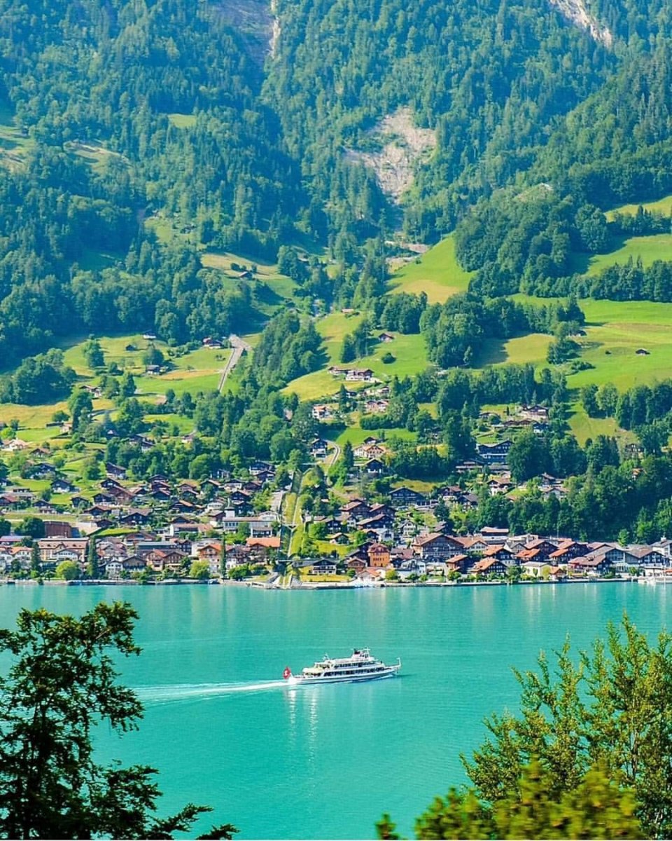 Озеро Бриенц Швейцария