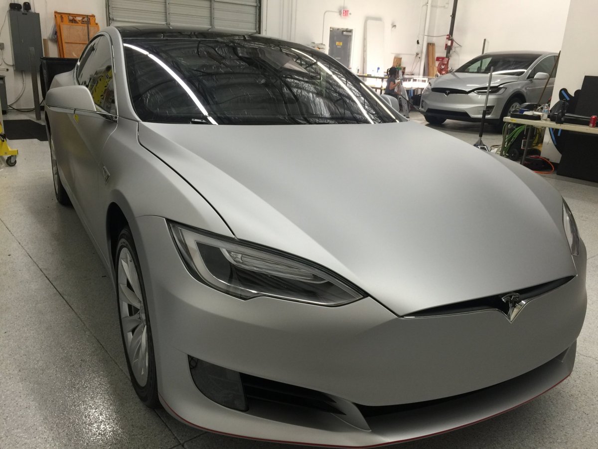 Tesla model s матовая