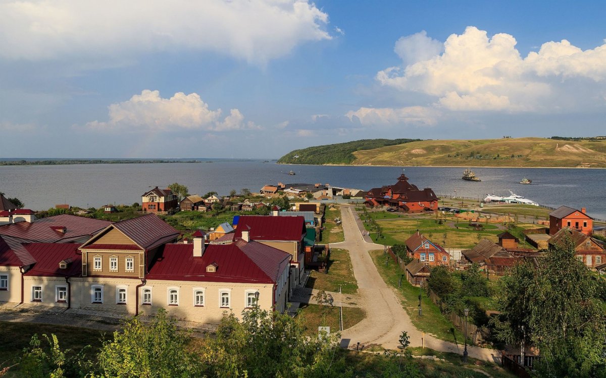 Остров град Свияжск Успенский собор летом