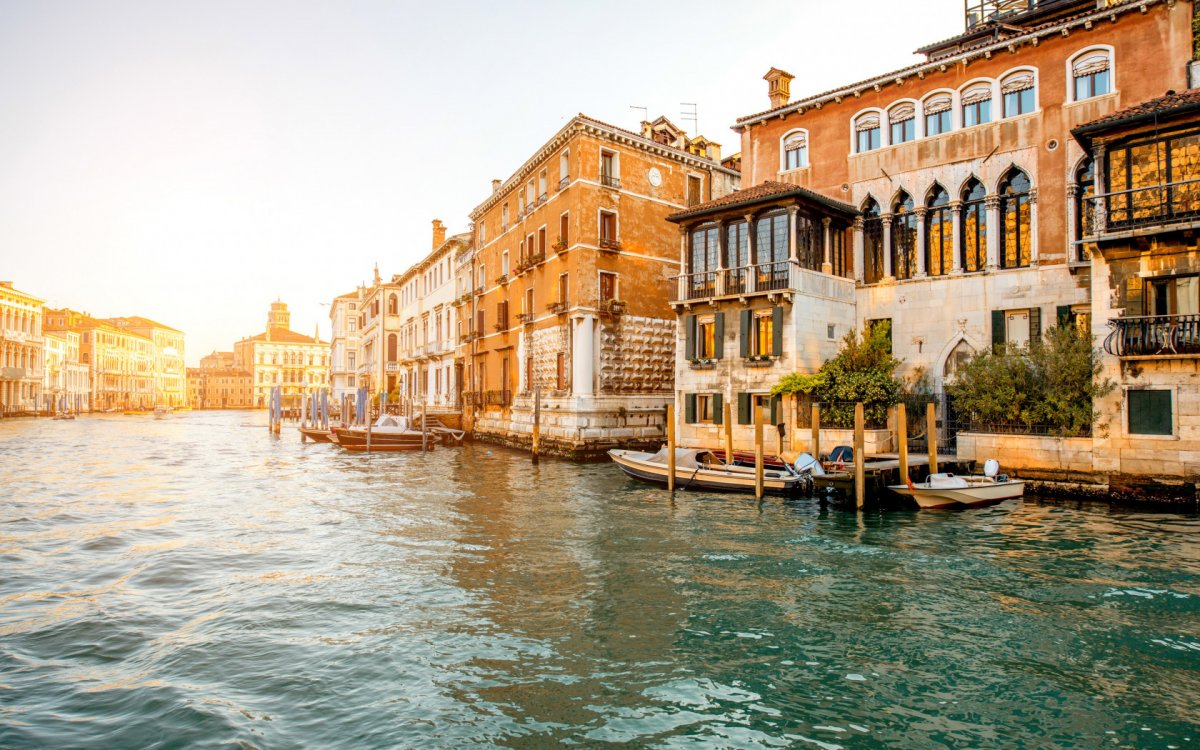 Дом с выходом к реке Венеция