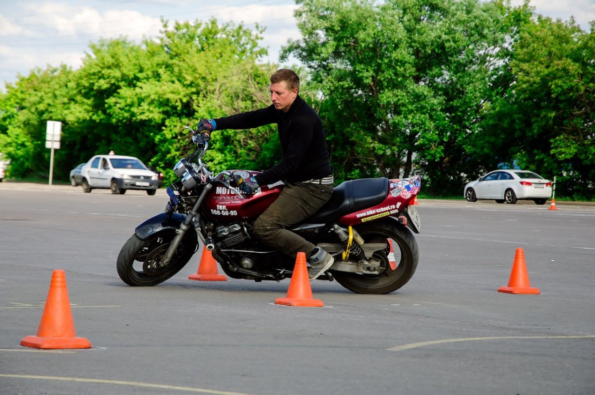 Инструктор по вождению мотоцикла