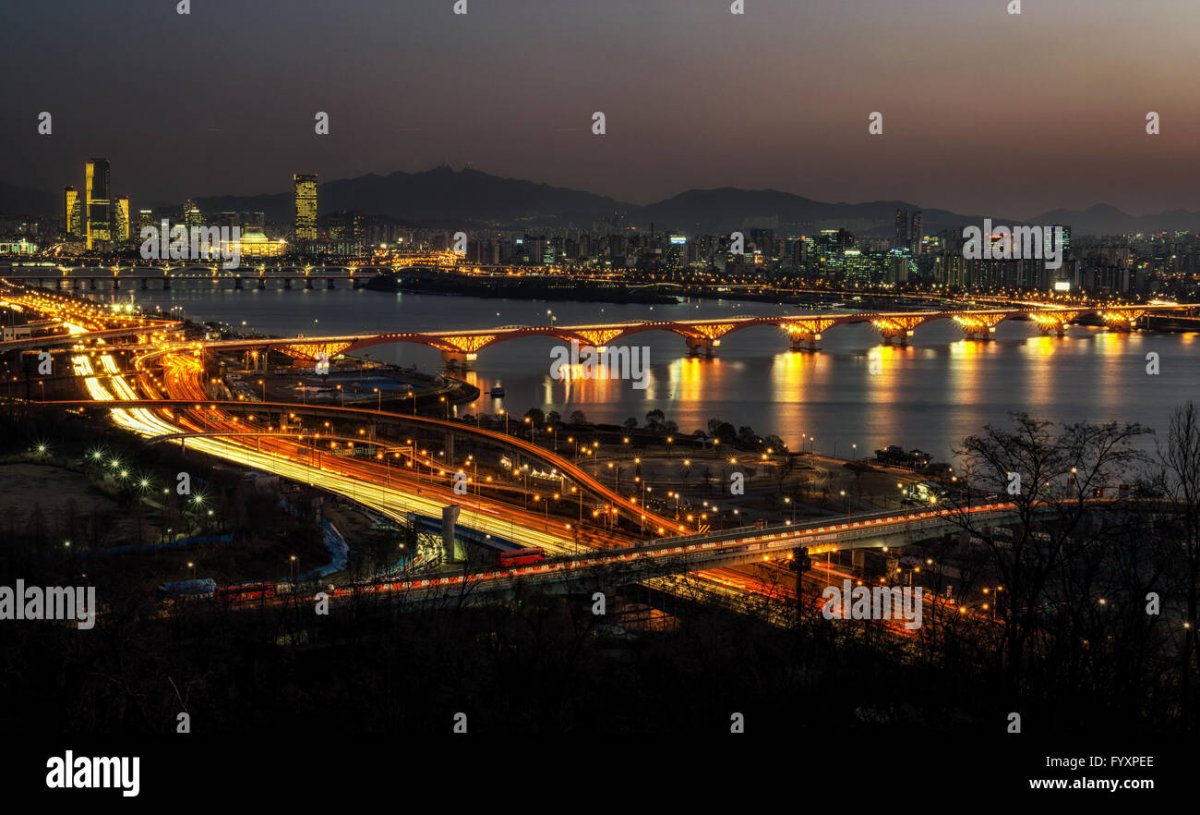 Мост МАПО В Южной Корее ночью