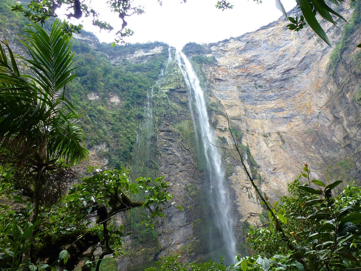 Водопад Мутарази Африки