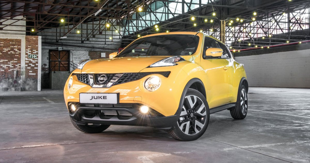 Yellow Nissan Juke 2014 RC