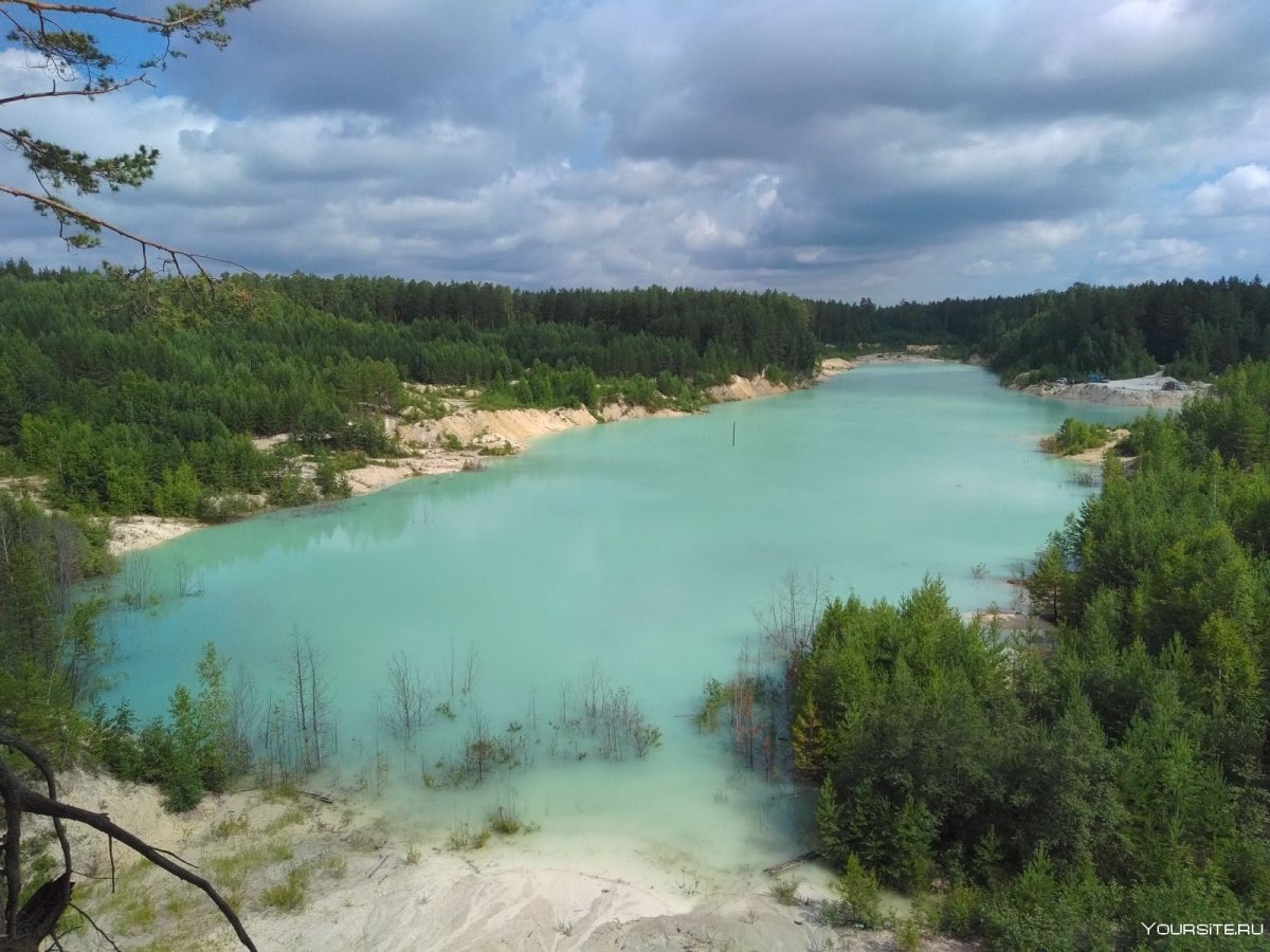 Поселок Фосфоритный голубое озеро
