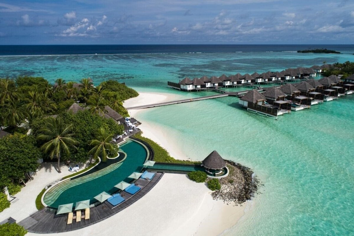 Four Seasons Resort Maldives at kuda Huraa 5*