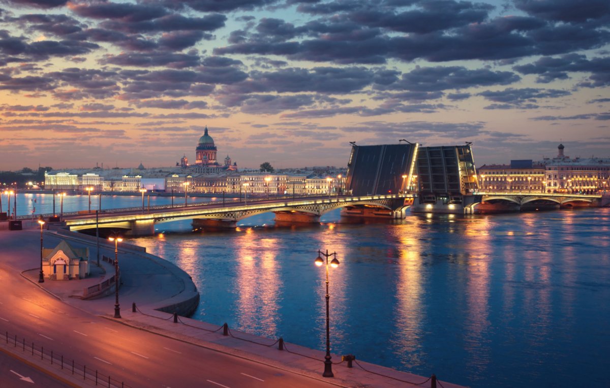 Вид на Неву Санкт-Петербург