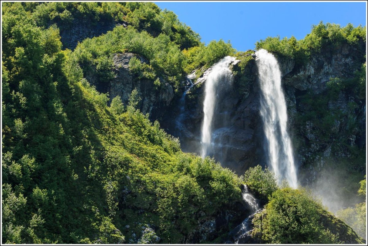 Водопад Менделиха в Сочи