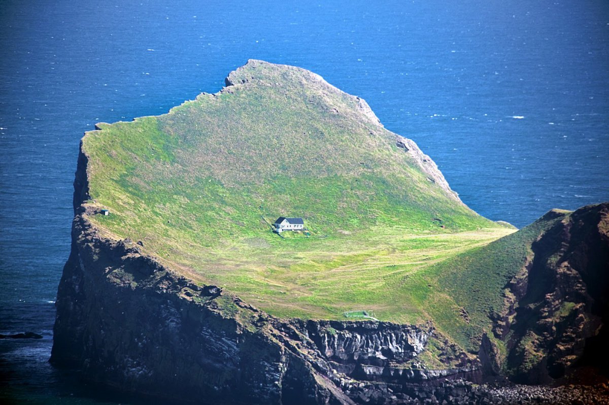 Самый одинокий дом в мире- остров Эллидаэй, Исландия 🇮🇸