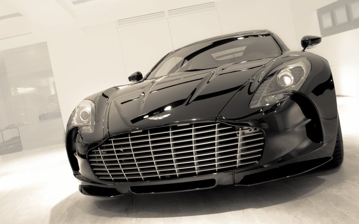 Aston Martin RM