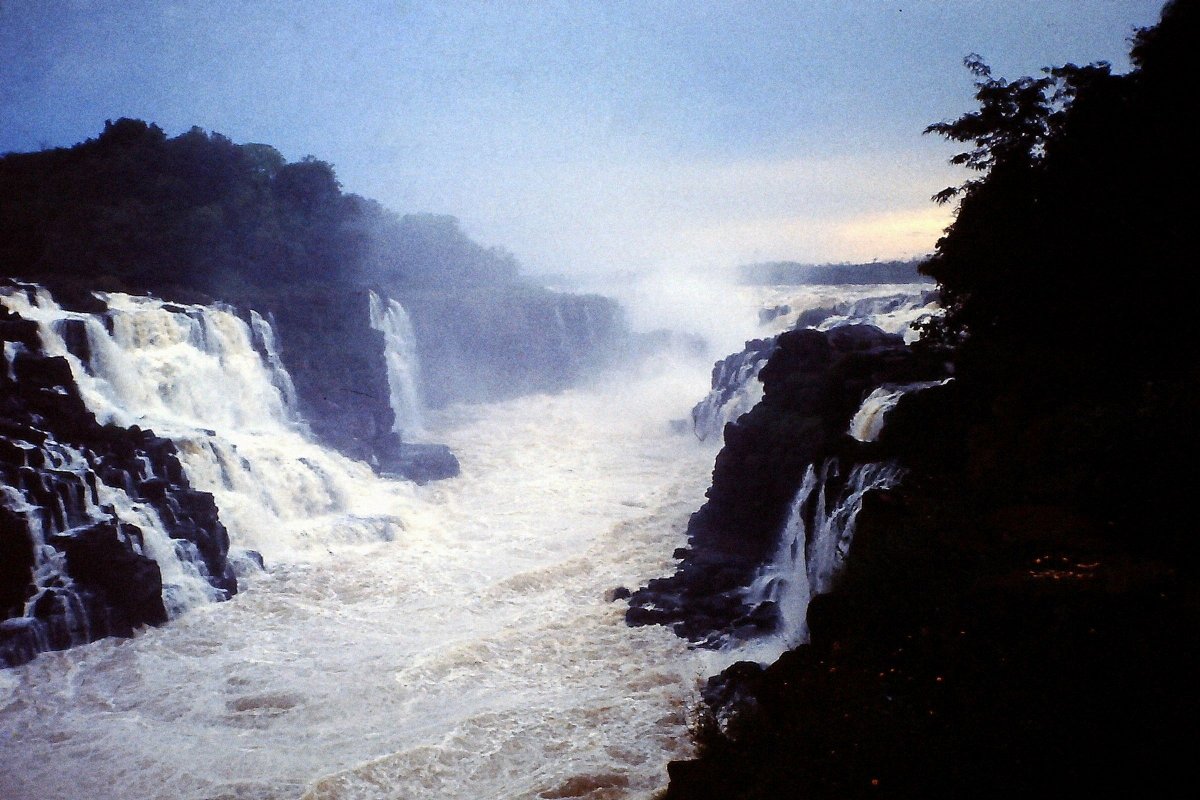 Ниагарский водопад Радуга