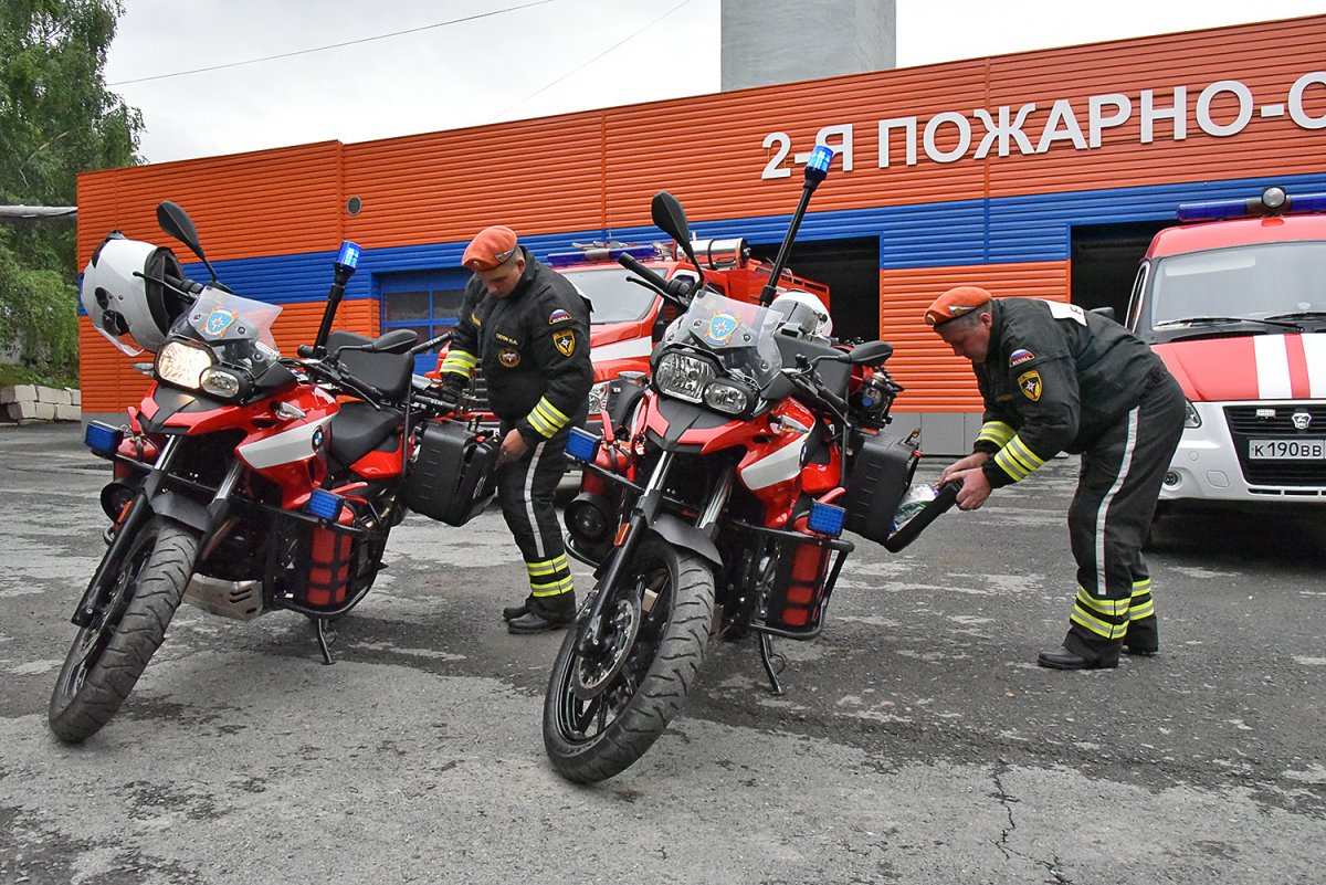Honda vfr1200x пожарно-спасательный мотоцикл