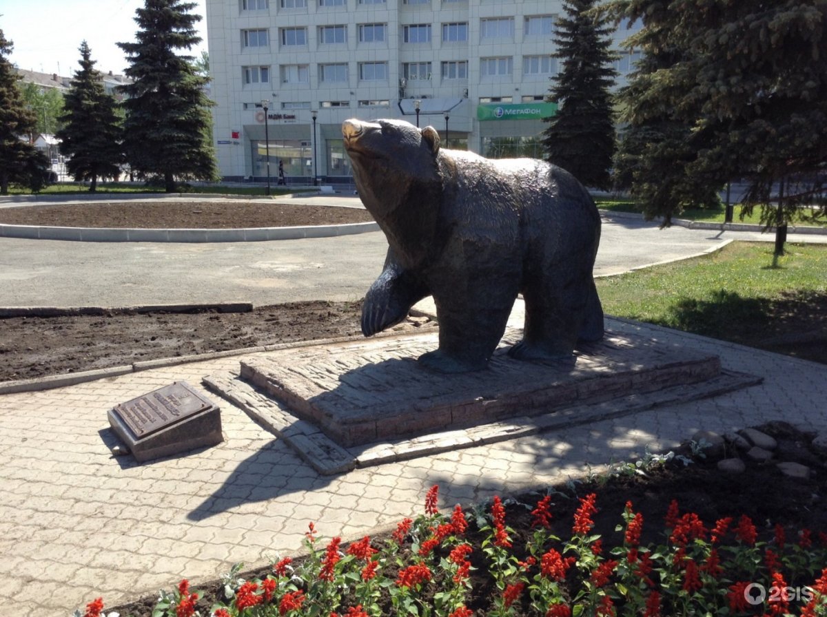 Памятник Легенда о Пермском медведе