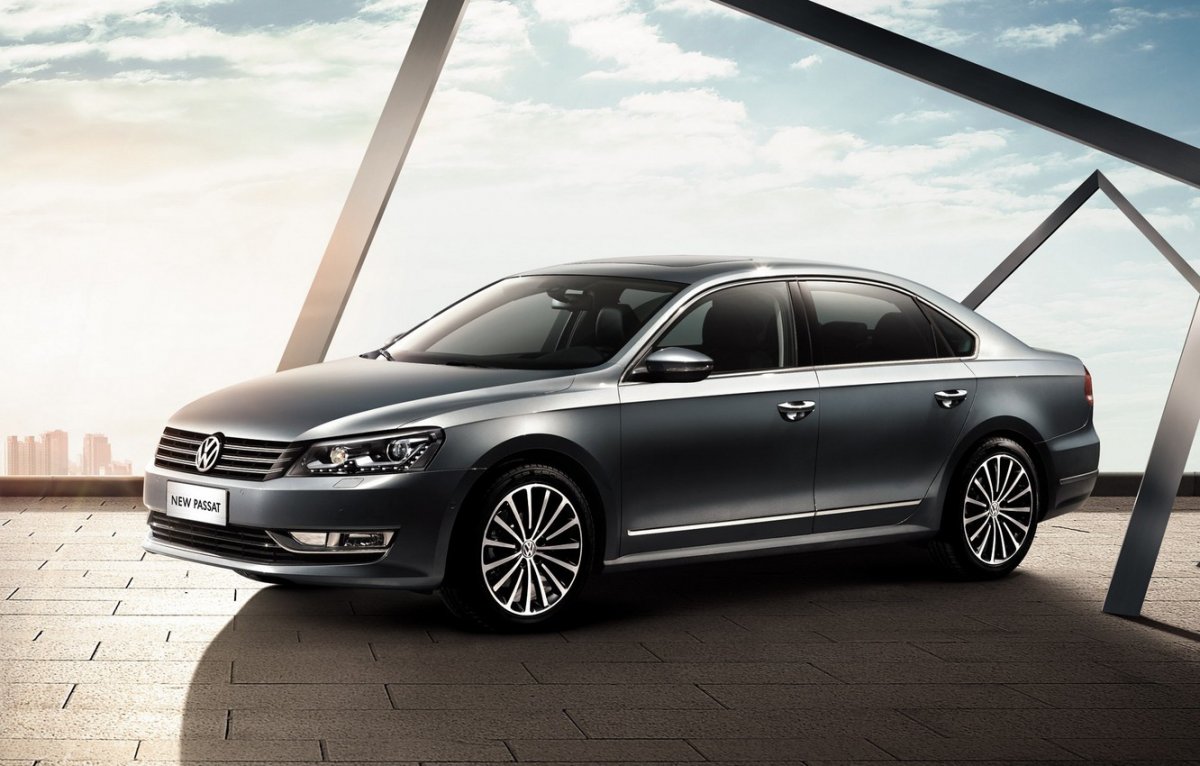 VW Passat r32