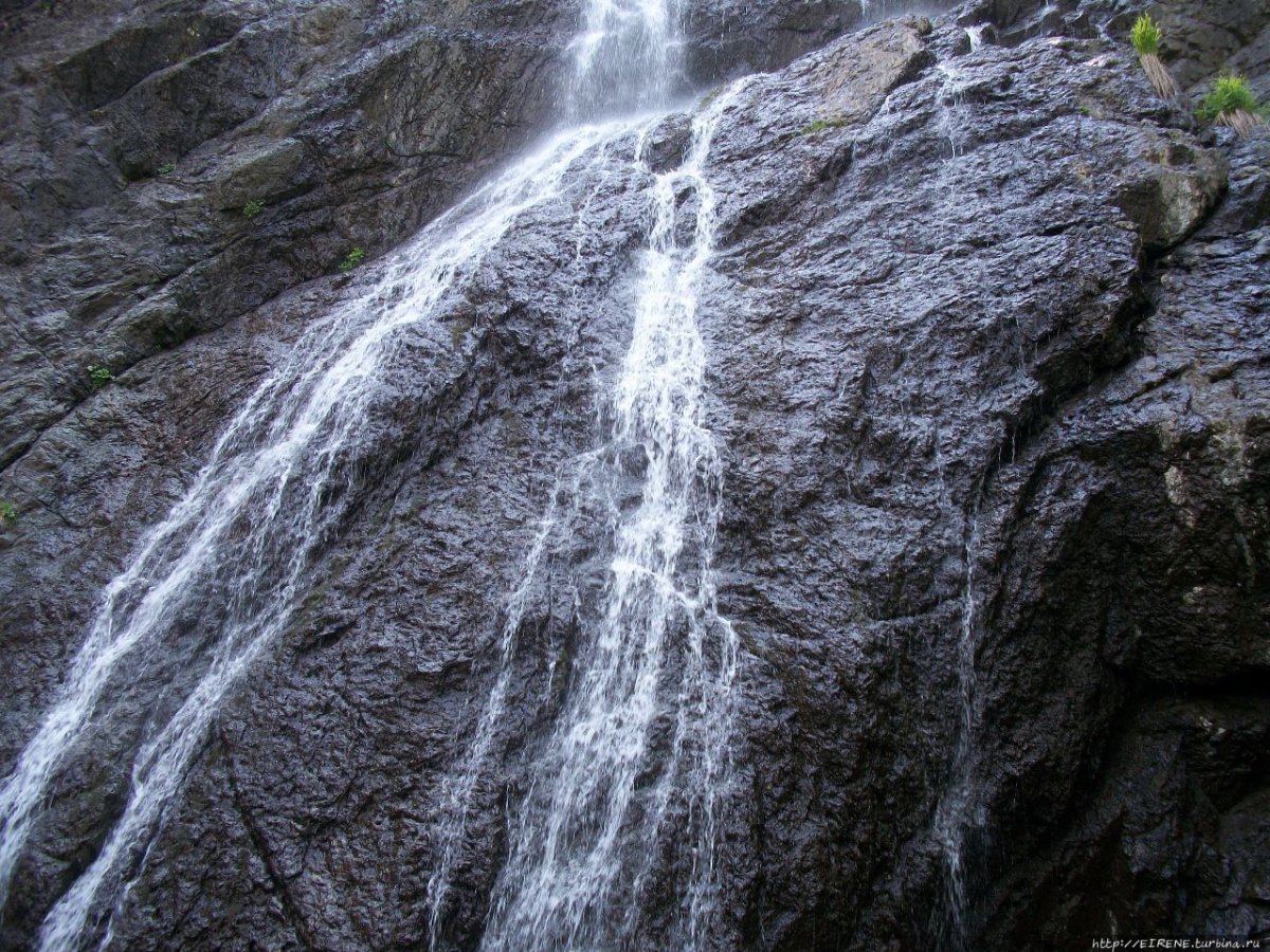 Водопад в Окинском районе