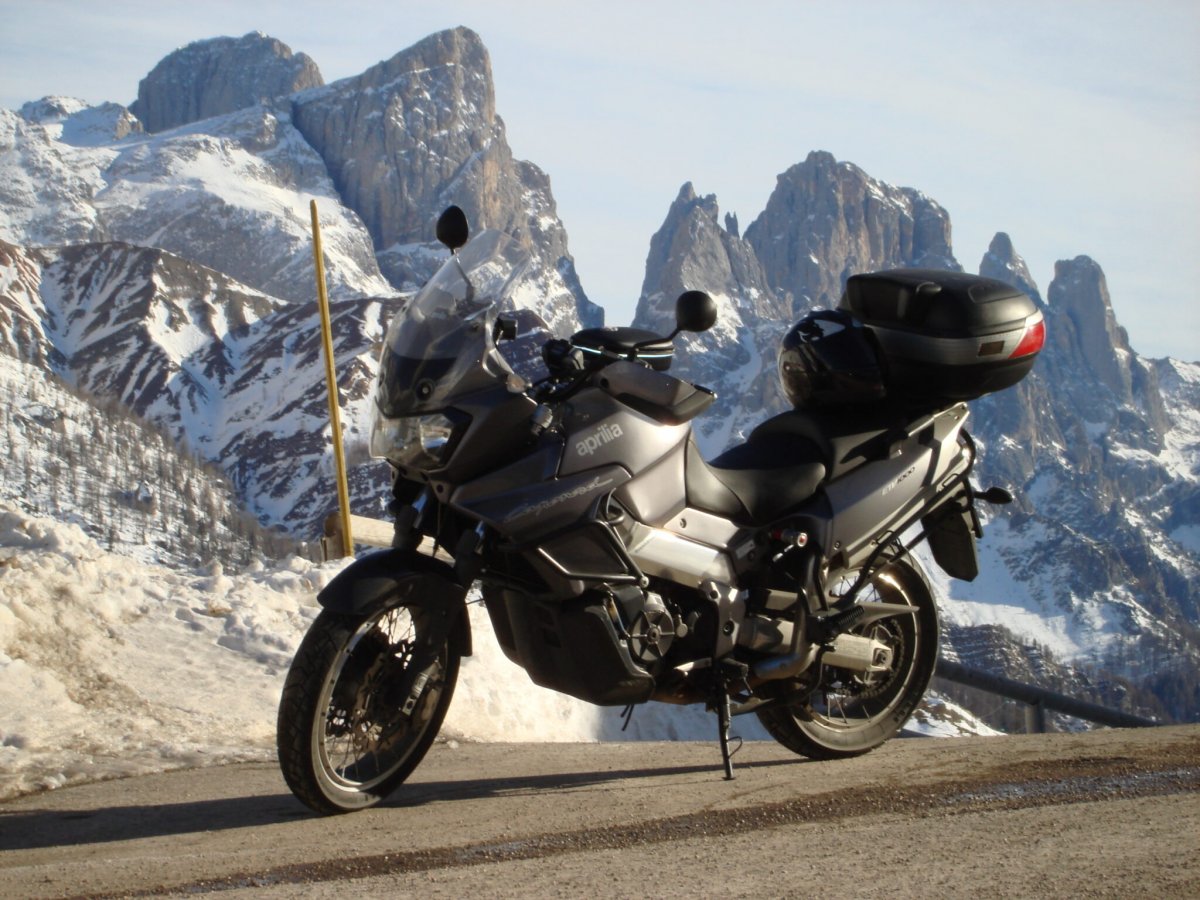 Мотоцикл Aprilia etv1000 Caponord