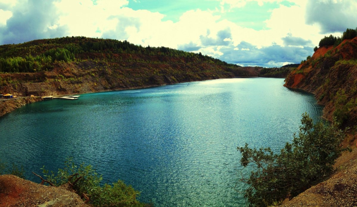 Всеволодо-Вильва голубое озеро