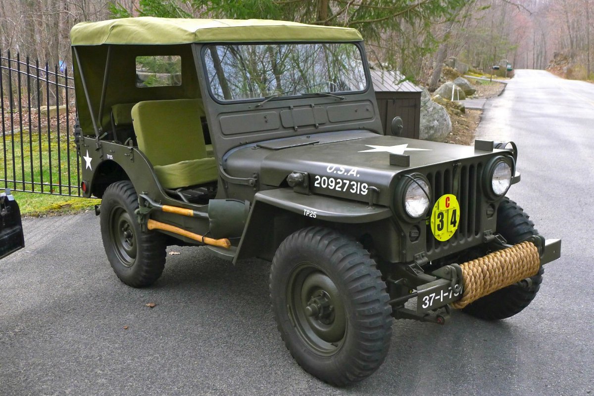 Гигантский Jeep Willys