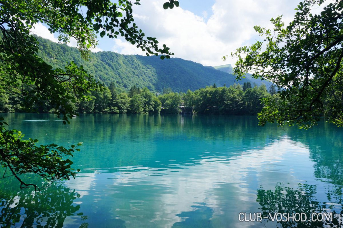 Бирюзовое озеро Кабардино-Балкария