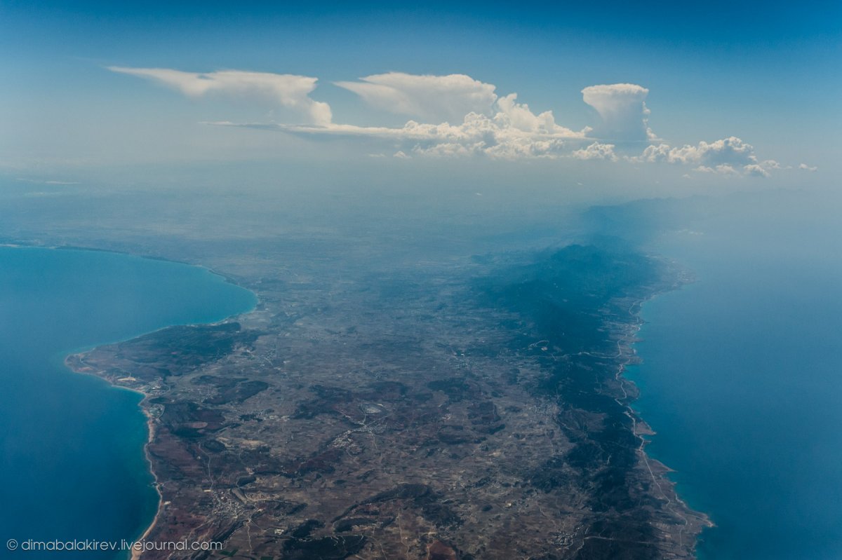 Крымский полуостров с высоты птичьего полета