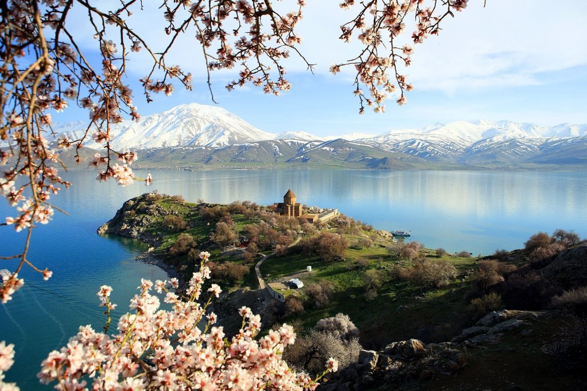 Природа Армении озеро Севан