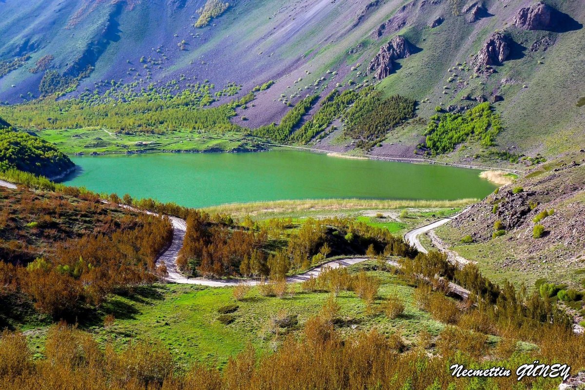 Озеро кари Лич Армения