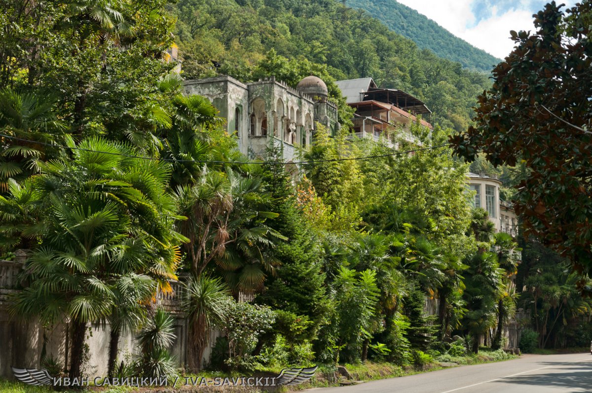 Колоннада Абхазия