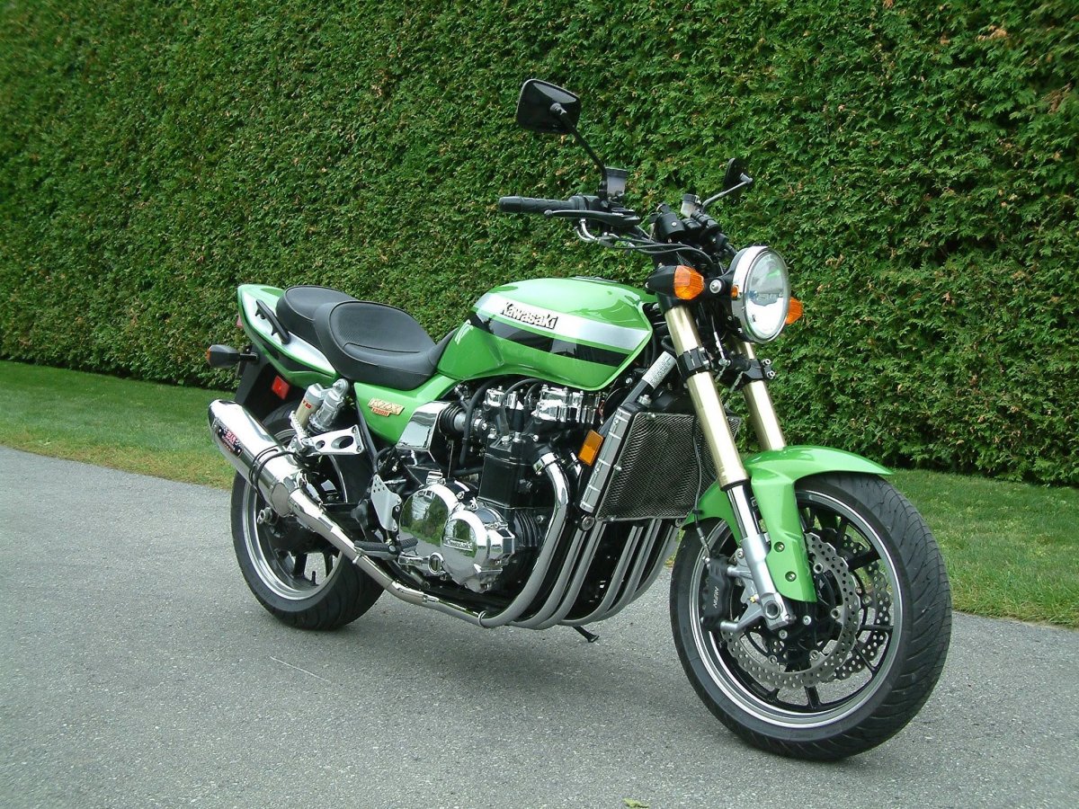 Мотоцикл Кавасаки классика w800