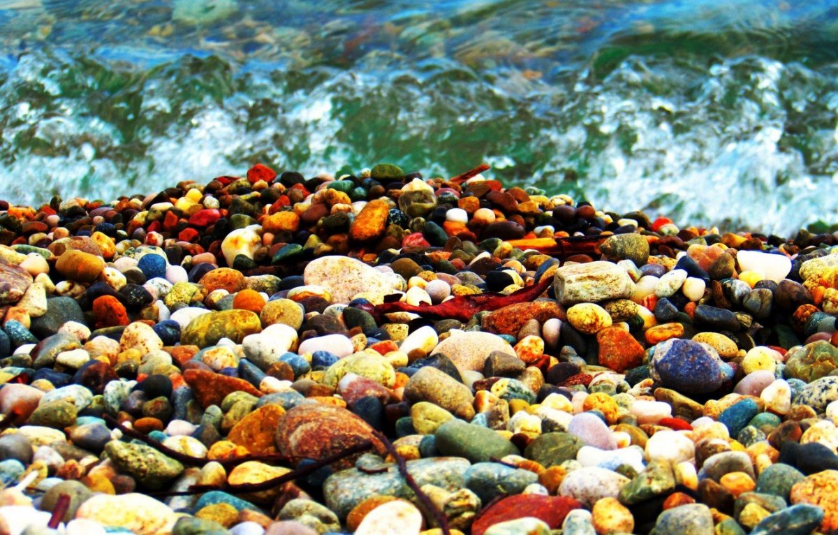 Море камни