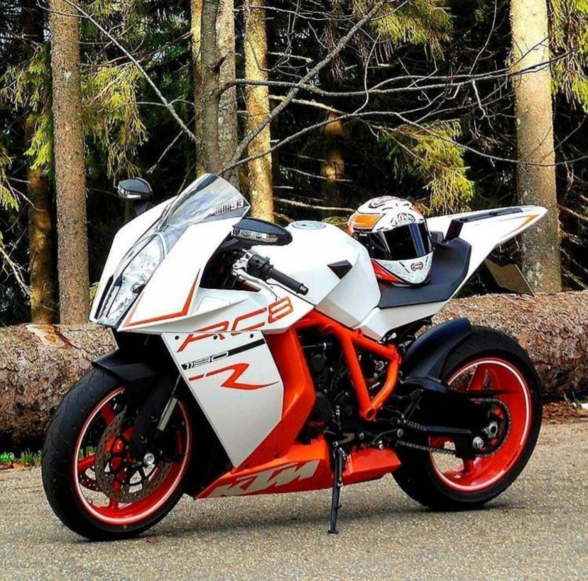 Мотоцикл KTM 1000
