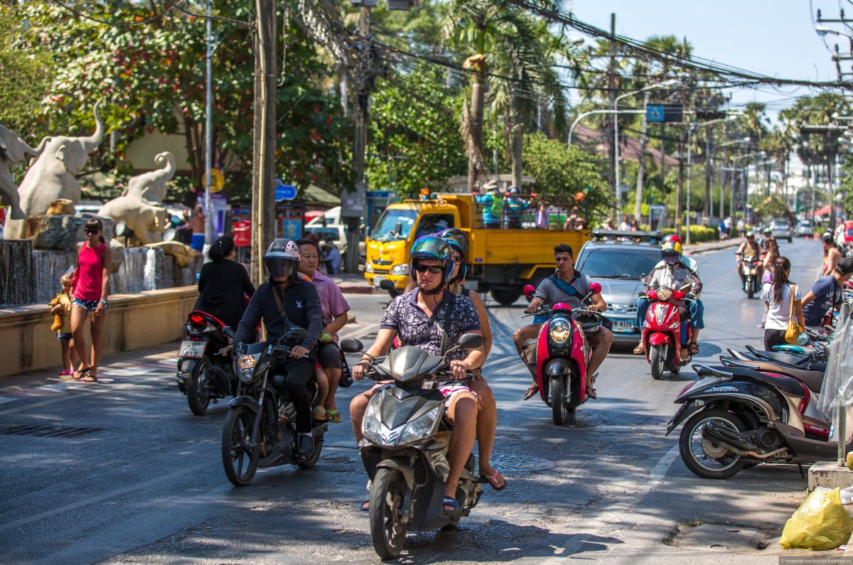 Грузовой мотороллер во Вьетнам