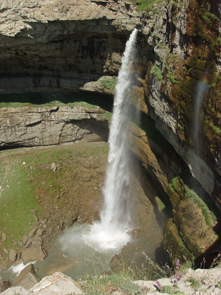 Водопад Тобот в Дагестане
