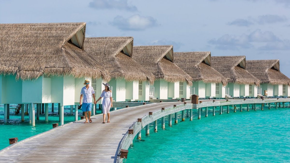 Holiday Island Resort Мальдивы