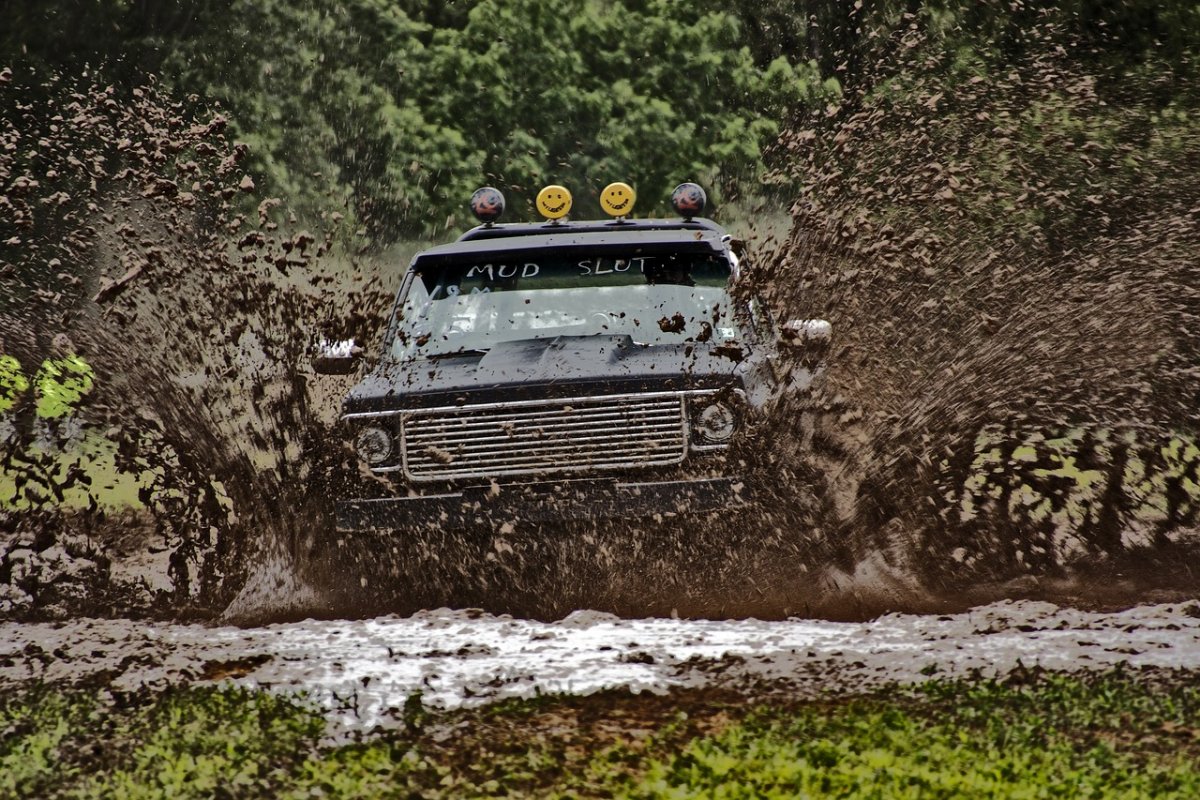 Offroad Mud 4x4 Truck