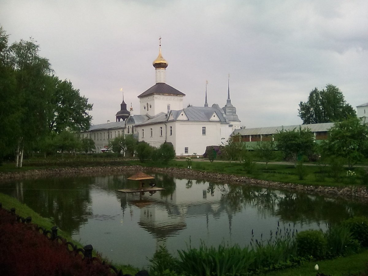 Храм над рекой Москвой