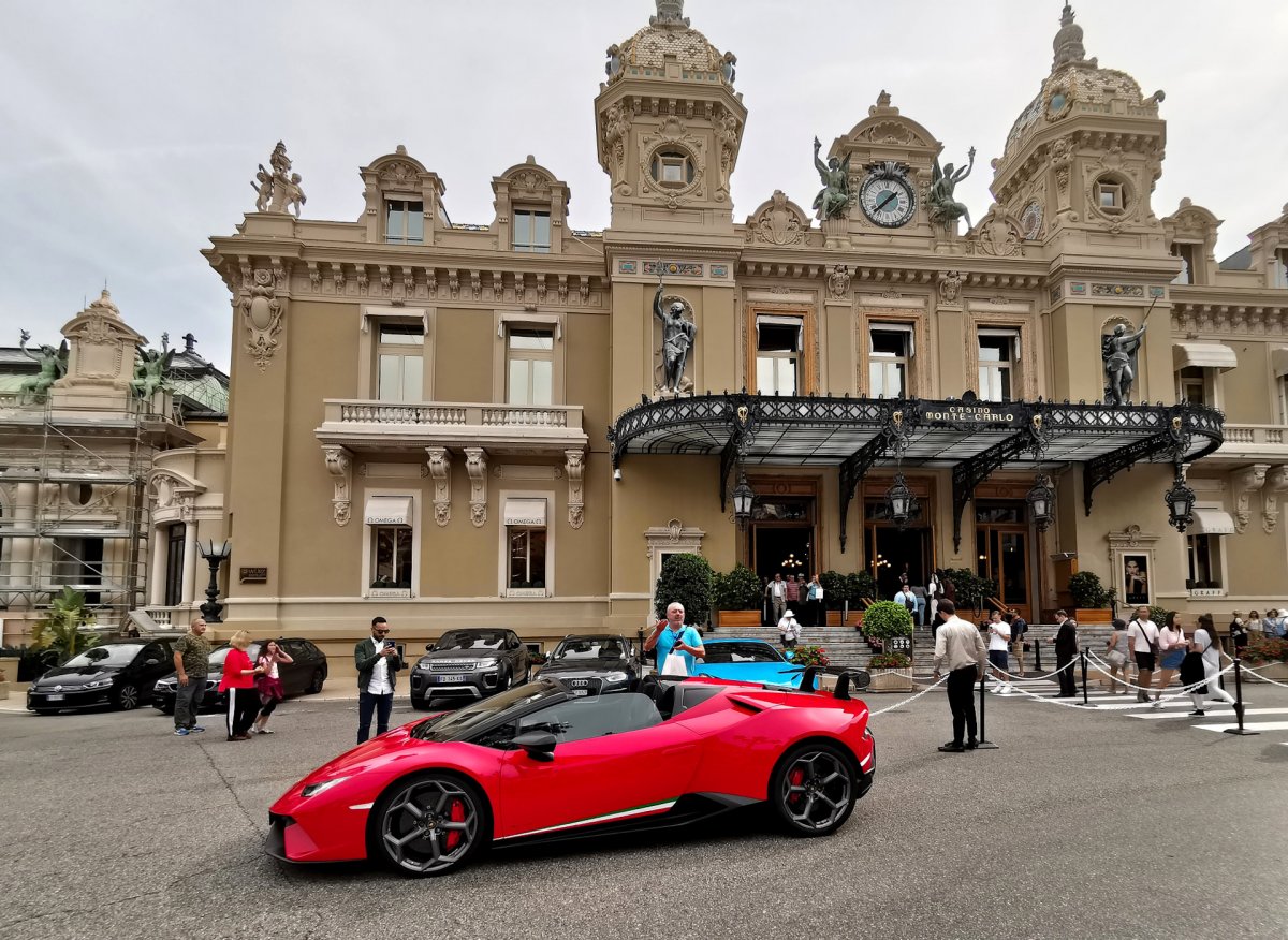 Monte Carlo 55 машина